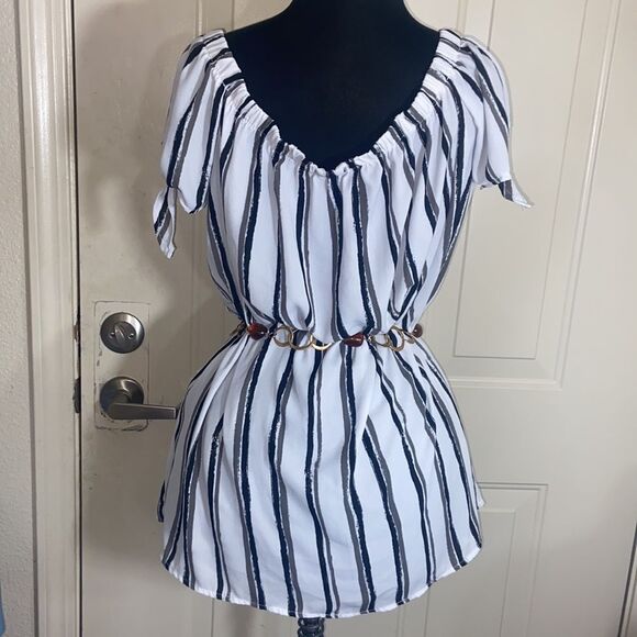 H&M Women Blouse Size M L Apparently Belt Not Included - Picture 2 of 10